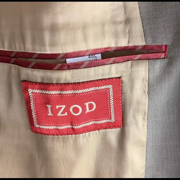 IZOD men’s suit - Picture 8 of 9